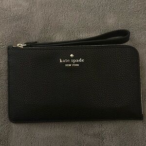 NWOT Kate Spade wristlet
